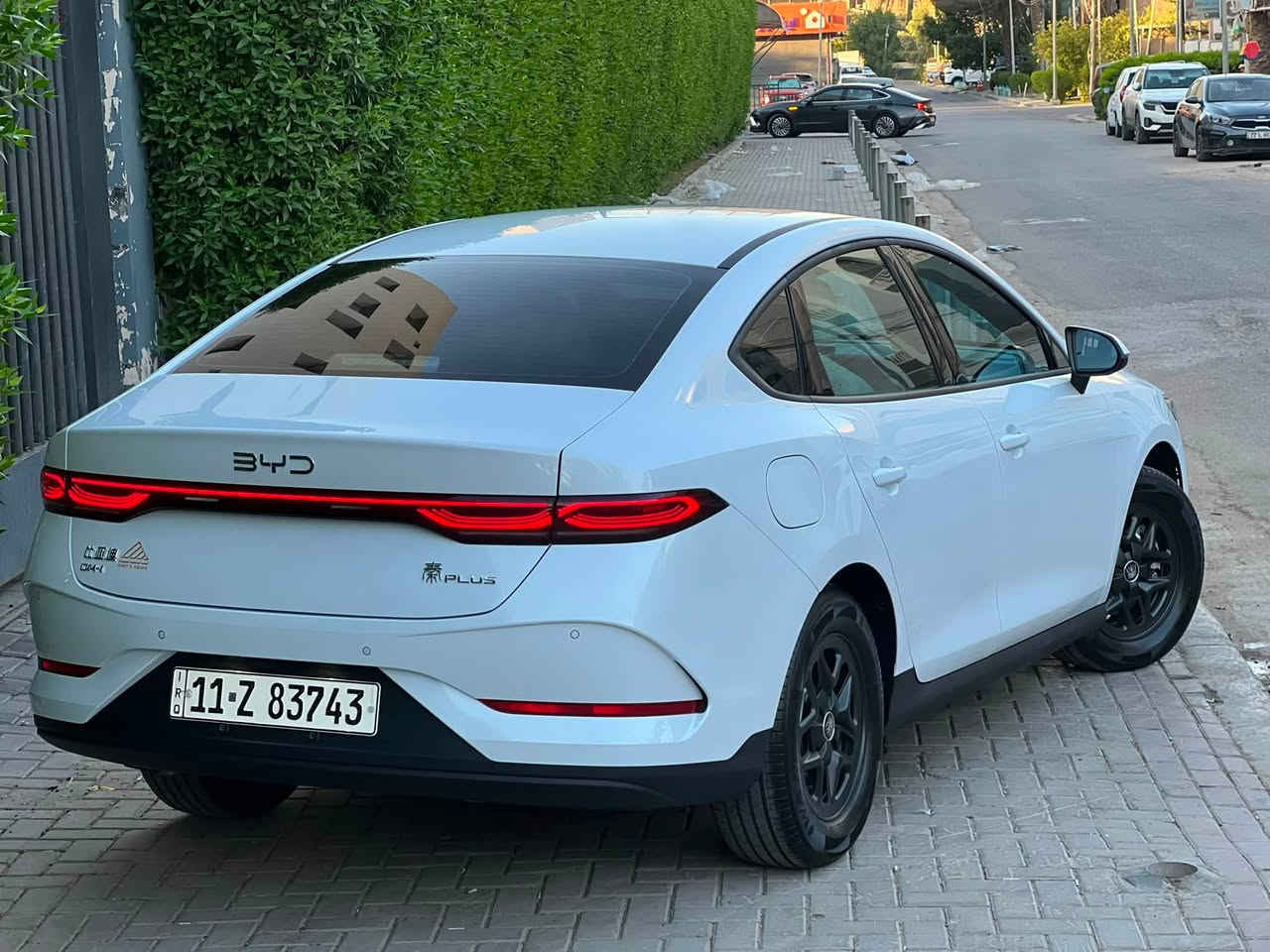 السلام عليكم  ✋
Byd Qin Plus 2025 🤍
ماشية 2500 كيلو فقط ✅ 
كفالة عامة 💯
داخل ابيض 🤍
شاحنة اصلية بعدهة بچيس غراض كاملة 
قطعتين تبريد 
تشغيل عن بعد 
بصمة +كارت 
شاشة محدثة و منزل برامج ويز و يوتيوب و كيبورد عربي..الخ
عليهة عازل حرارة امريكي اصلي كل الجامات 
بغداد باسمي تحويل مباشر 
السعر 19 مليون 💵💵
***********☎️
بغداد زيونة 💐
