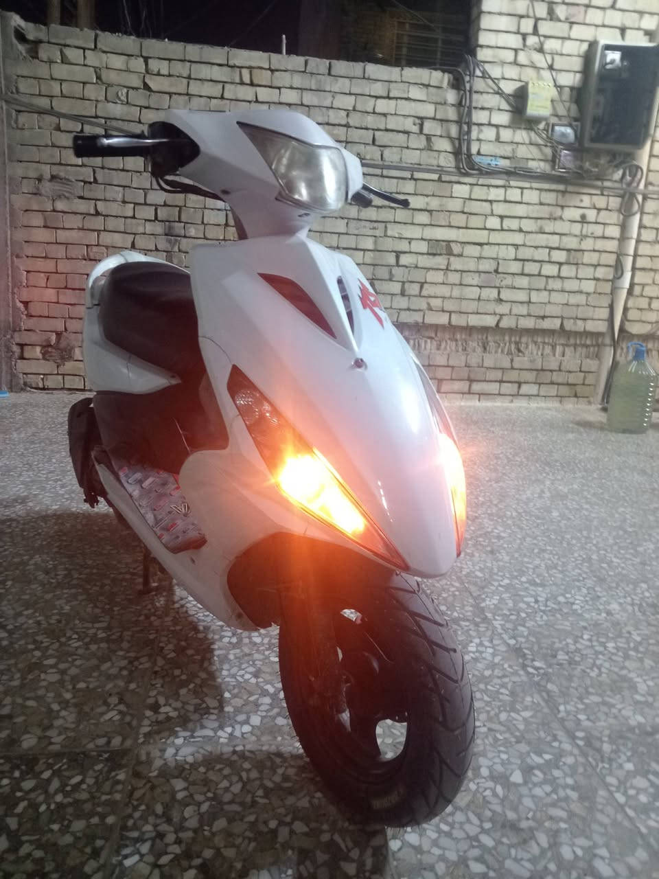 السلام عليكم دراجه ماكس مضلع حديث دراجه نضافته 90 بلميه نوزل كهربائيات جديده عالي ناصي اشاير تايرات جدد مجفته جديد السعر النهائي 550 المكان الأمين الثانيه رقم ***********
