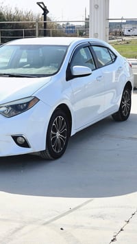 كورلا أمريكي 2016 محرك 1800 ماشيه 93 ميل فئه LE  تحكم ستيرن  حادثه جام...