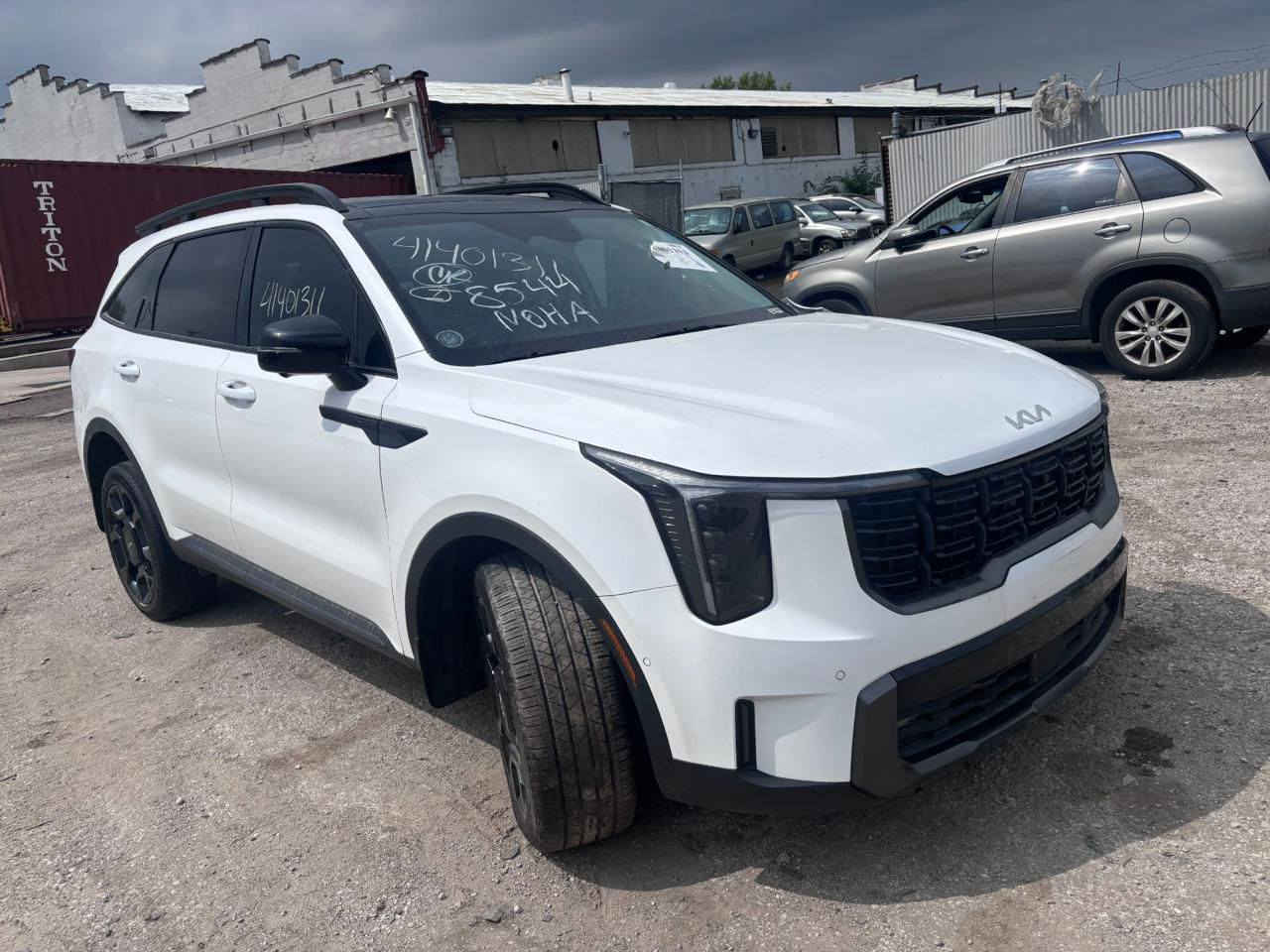 سلام عليكم
سورنتو  2024
وارد  امريكي
مواصفات  فول  1/1
معروفه مواصفات (  x الاين)
دخول جديد انته ترقمه
حادثه كلش حلو بس جاملغ وشبر من البنيد 
تصليح درجه  الاولى
صور الحادث بل منشور
مكاني بغداد
السعر  285
 الاتصال
***********
