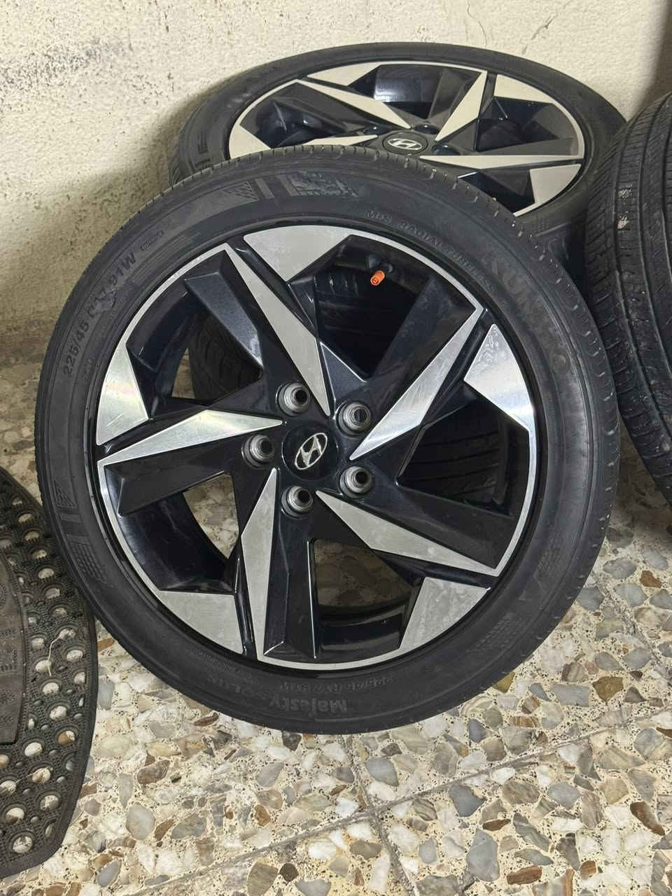 سلام عليكم ويل النترا 2023 جديد 100 ‎%‎ لا ضربه ولا صبغ سعر 350 قفل مكان حي القاهره ***********
