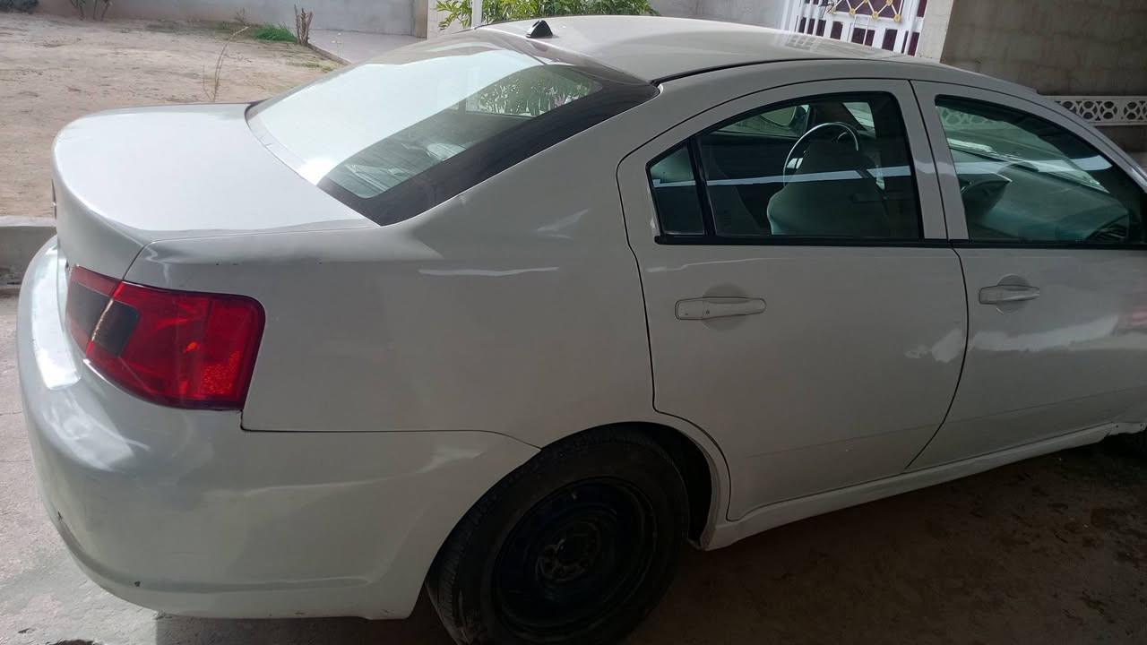 للبيع او مراوس
مسبوشي كلنت 2011
رقم بغداد الماني 
كير ومحرك جديد 
صدر الامامي نص عمر
صدر الخلفي جديد 
تخم تايرات 
تبريد ثلج تدفئة شغال 
السعر 52بيه مجال 
***********
مكان السياره صلاح الدين الضلوعية  
الاقواس السياره
