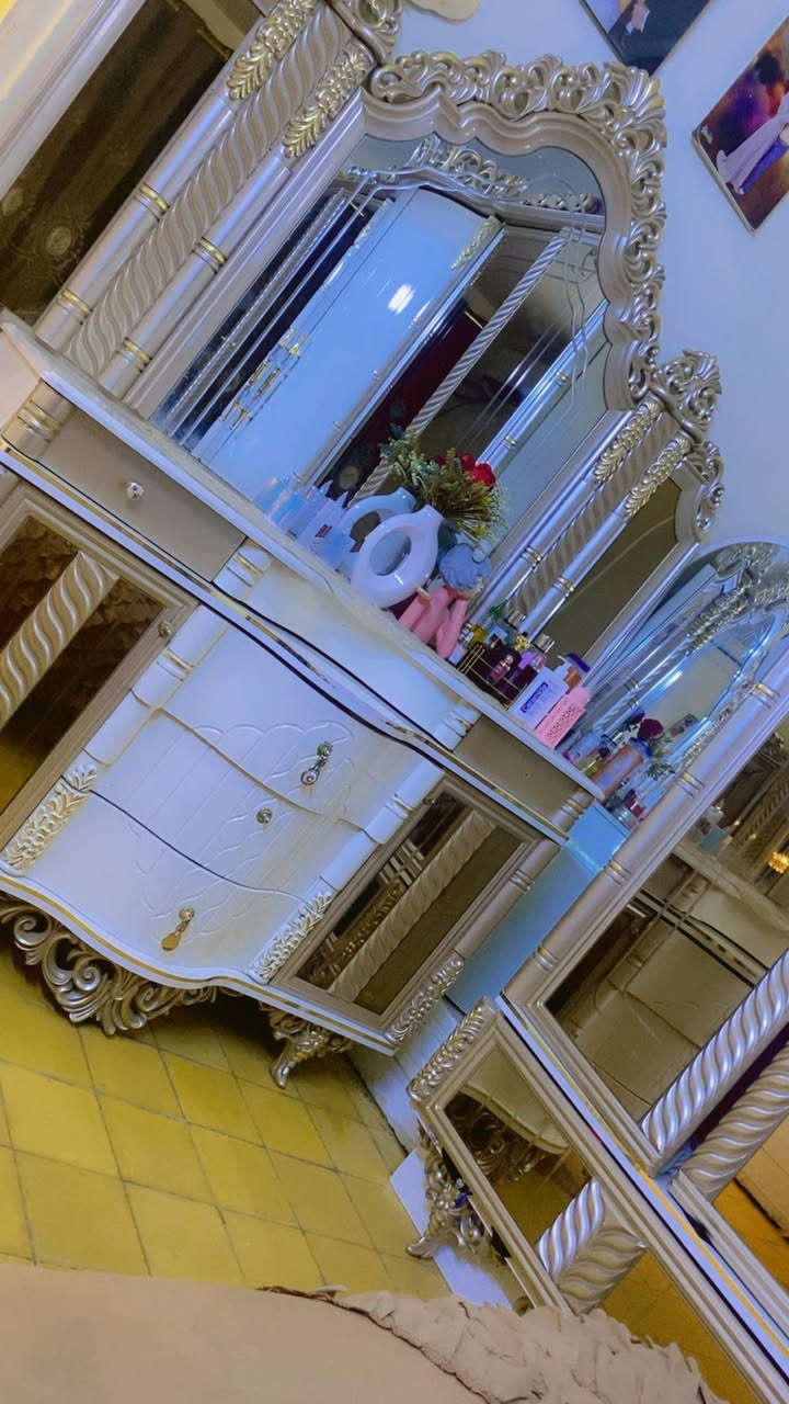 غرفه تركيه للبيع ضخمه ماخذته ٣ونص اريد أبيعها مليون وربع  مكان البلديات دور العمال


**إذا كنت صاحب هذا الإعلان وتريد حذفه لأي سبب، رجاءا أرسل رسالة إلى الدعم الفني**