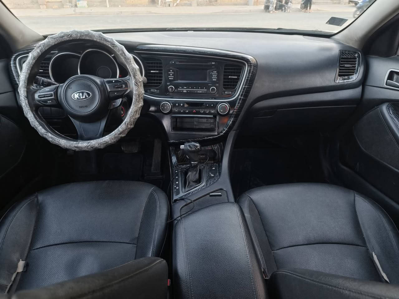 سلام عليكم اوبتيما للبيع موديل 2014 وارد كوري نص فول مكينه حلوه لا تنقيص ولا تبخير مفتوح كير جديد حداديه جديده تخم تاير جديد تبريد ثلج سياره حلوه بيها باب امبدل وبيها دحجه بصيطه بل اهلال سياره مصبوغه احزام فقط 
غرامات مصفره سنويه ل 28 راعيها يمي شوكت ما يعجبك يداور سعر 100 وبيها مجال قليل مكاني ديوانيه قضاء الشامية للتواصل ***********
