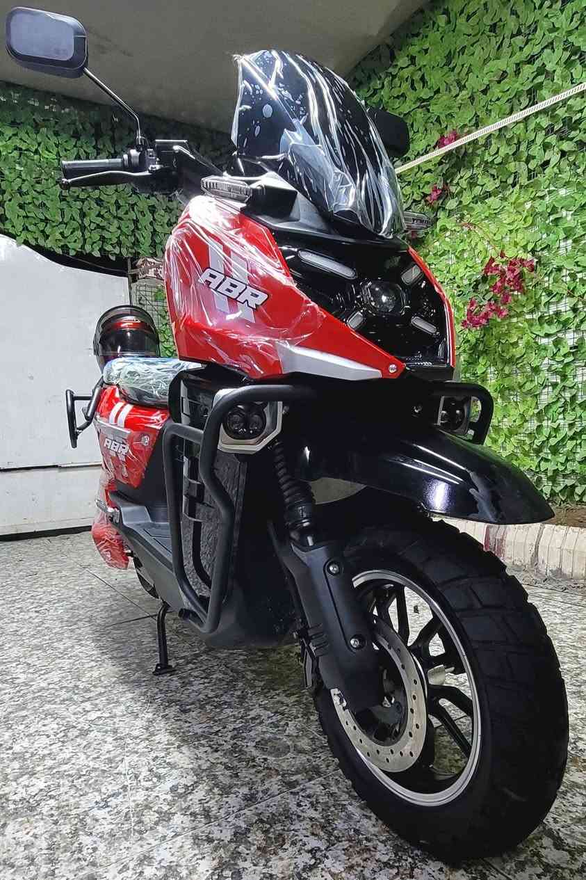 السلام عليكم..دراجه اباتشي..وكالة (ABR) ...الملف _3000_ السرعه _90_ ..عدد البطاريات _6_ مسطره..عدد التحويلات *1*2*3*4_سبورت ..S....بلوتوث..
مخرج_USP_...اطارات أمامي خلفي جوبلس دسك أمامي خلفي..شاحنه ذكيه تدعم الشحن السريع والأيقاف الذاتي عند امتلاء البطاريات..السعر (900) قفل ..مكاني بغداد الشعب قرب محكمة الشعب على الشارع العام الشراي يتصل...***********...واتساب موجود
