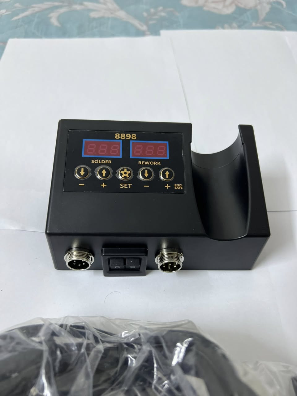 السلام عليكم
كاوية + هيد گان جديد غير مستخدم 
مع ملحقات كاملة


**إذا كنت صاحب هذا الإعلان وتريد حذفه لأي سبب، رجاءا أرسل رسالة إلى الدعم الفني**