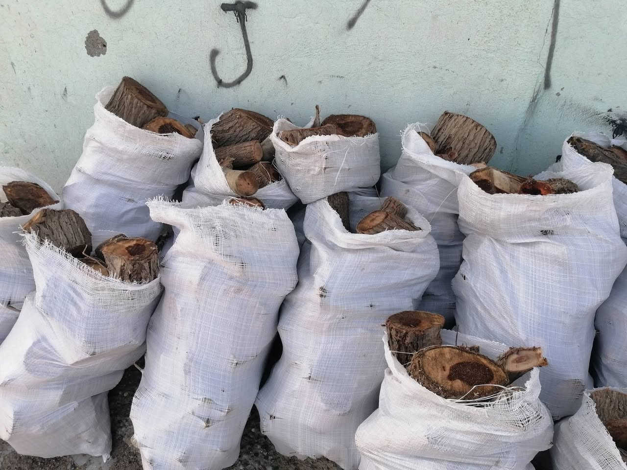 ***********
***********
