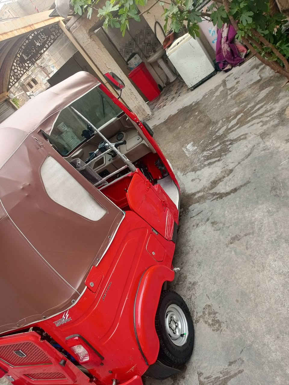 سلام عليكم مره خصت صاحب الكروب تكتك موديل 2022كفاله عامه ما عده طخه جوه بك لايت والباقي كفالة عامه بسمي تحويل ثاني يوم رقم إنكليزي جديد رقم الهاتف ***********
