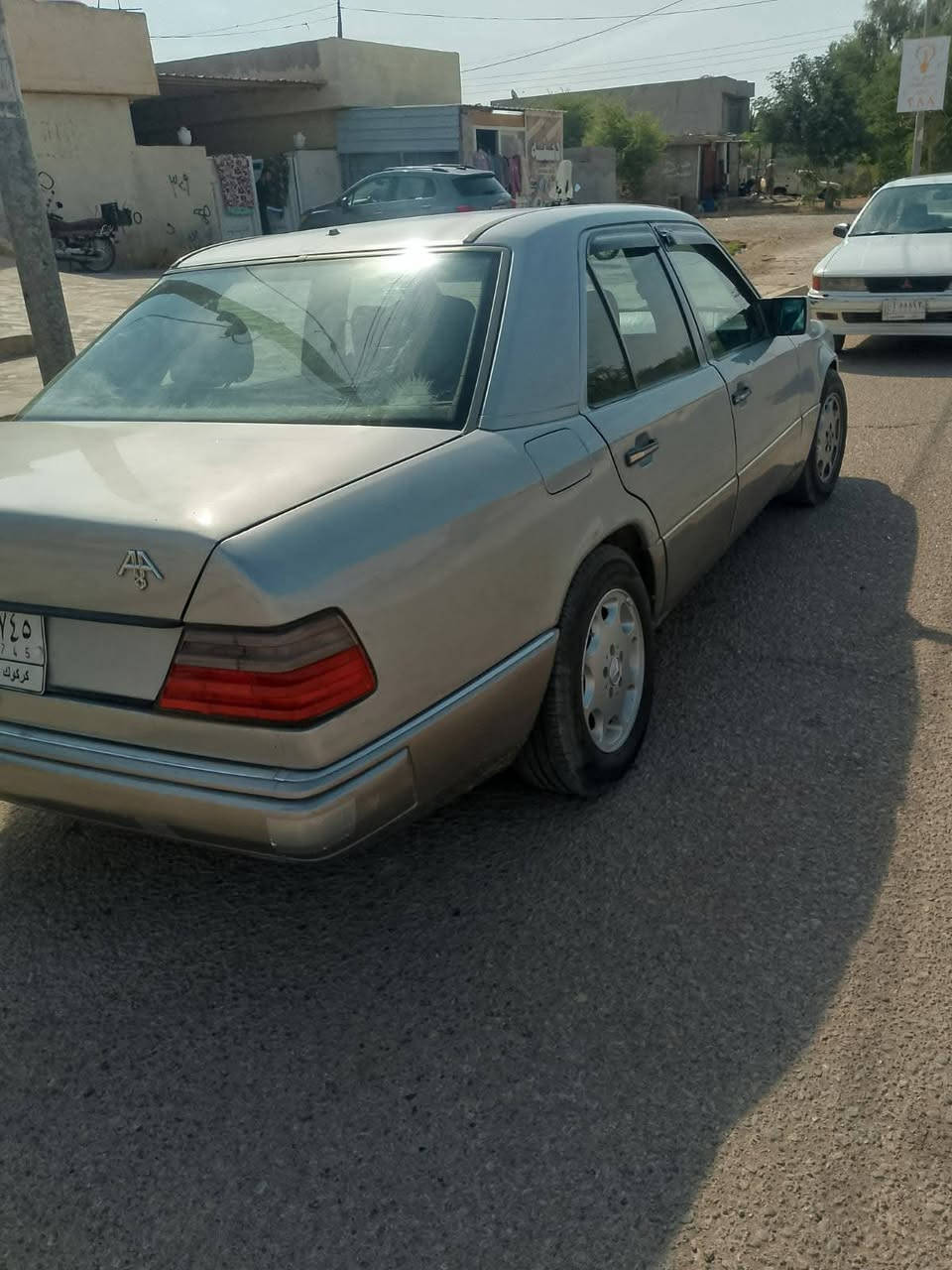 مارسدس للبيع 

مشروع وطني 
صدر كير محرك شرط بطه 2ونص
 موديل 91
تايرات جديد
 كهربائيات كل جديد
المكان كركوك حزيران 

السعر 75بي مجال 

شراي اتصل ***********
