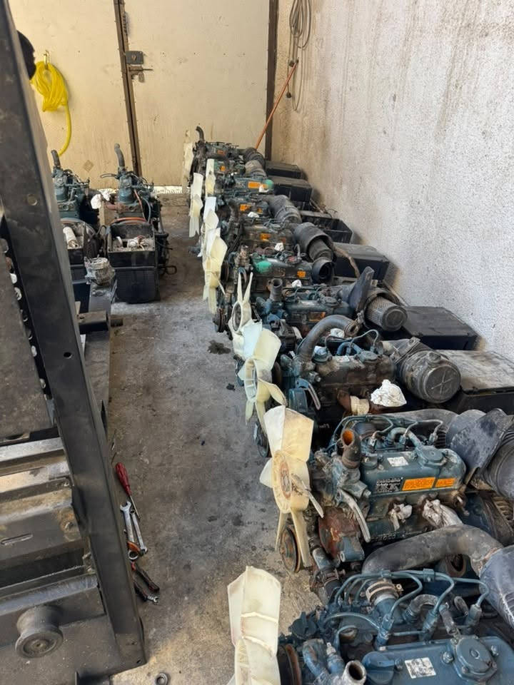 "}
🔥 عروض خاصة | أسعار تنافسية 🔥

🚛 وصول حاوية جديدة من مولدات كابوتا اليابانية الأصلية 🇯🇵

⚙️ المواصفات:
✅ محرك Kubota 1105
✅ سرعة 1500 دورة/دقيقة
✅ قدرة 8 KVA
✅ يولد 35 أمبير حقيقي
✅ رأس توليد LINZ الإيطالي الأصلي 🇮🇹

📦 المولدات كاملة مع جميع الملحقات:
✔️ شوتة
✔️ مروحة
✔️ قواعد
✔️ كهربائيات كاملة

💯 حاويات أوربية نظيفة جداً
🛠️ البيع على الفحص والتجربة لضمان الجودة.

📍 العنوان: بغداد – مدينة الصدر

📞 للطلب والاستفسار:
***********
📲 متوفر واتساب أيضاً
