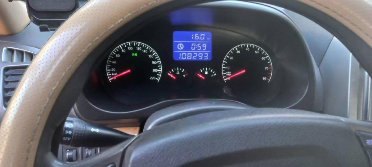 السلام عليكم
تيكو موديل 14

كير ميكانيك 

محرك 2000

ماشيه سياره 108

السياره بلادي على وضع الشركة بل عافيه على ياخذها سياره كير محرك كفاله عامه بلادي تخم تاير شواصي مكفولات 

تبريد ثلج خير من الله

السعر  77 بيه مجال قليل 

مكان السيارة ديالى   

***********
