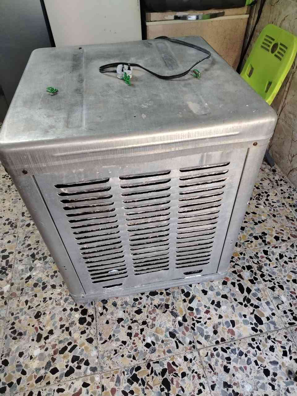 السلام عليكم ميردات للبيع مكاني الشرطة التقاطع
الزركة سعرهه 60الف قفل
الفافون سعرهه 100قفل
اثنينهن ع شغل نظيفات حيل
***********
***********
واتساب
