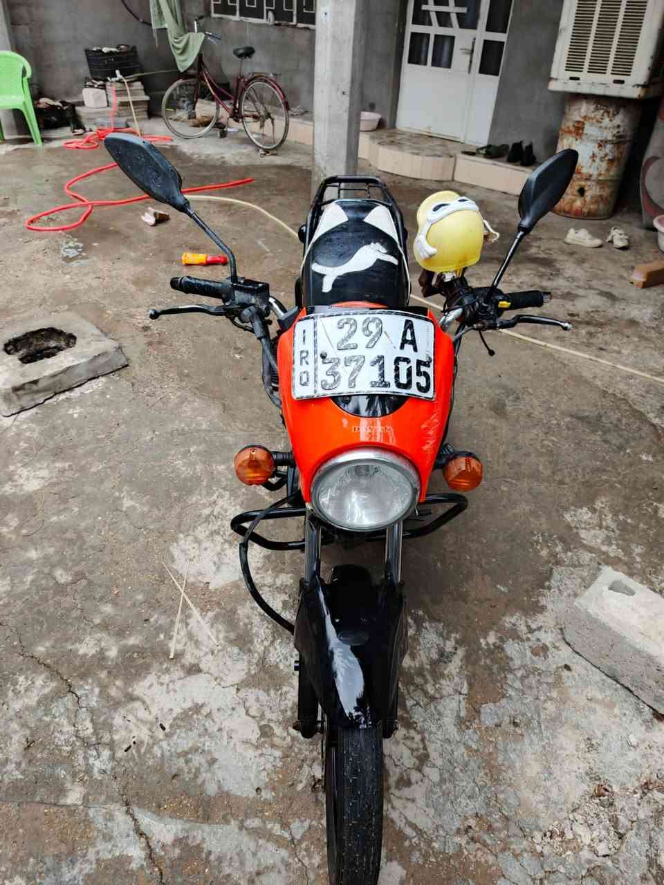 سلام عليكم دايوان موديل ٢٢ سنويه لل ٢٨ مشروع وطني مكاني بغداد الشعله رقم الهاتف *********** السعر مليون و ٧٠٠ وبيهه مجال
