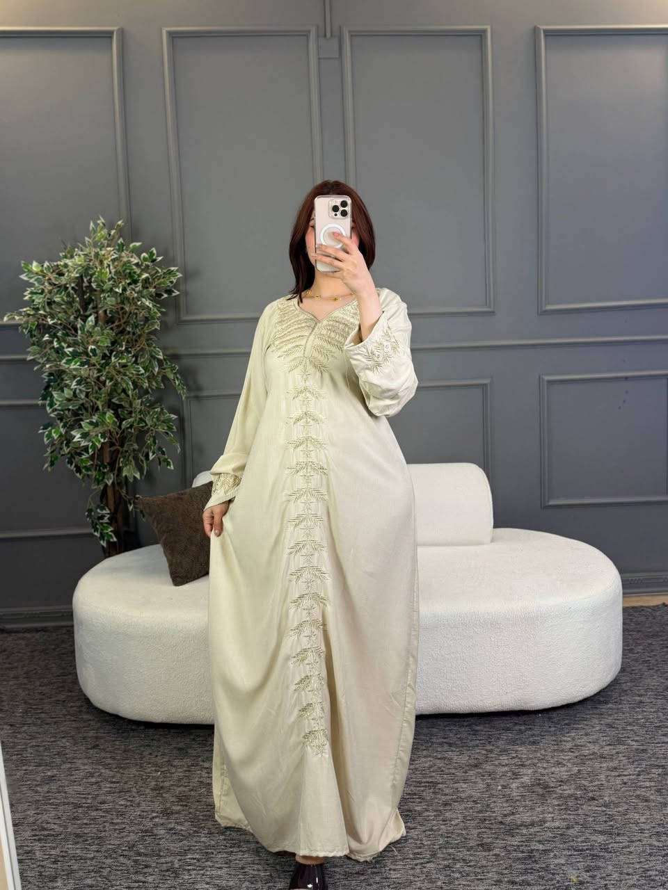 دشاديش العيد وصلت وصارت جاهزة لطلباتكم💃♥️♥️♥️♥️😍🫰🏻🫶🫶🫶
شوفولي الموديلات والألوان داخل المنشور 
اي قطعة تحبون دزولي صورتها أثبتها الكم وتوصيلكم مجاني عيني 🙈🥰🤭
الخامة كشمير حبيباتي والقياس فري سايز 
والسعر فقط 20 الف القطعة 
ومتوفر بعد موديلات كثيرة بانتضار طلباتكم 🙈🫰🏻
وهسة گلولي يا لون احلى ؟؟؟😍💃


**إذا كنت صاحب هذا الإعلان وتريد حذفه لأي سبب، رجاءا أرسل رسالة إلى الدعم الفني**