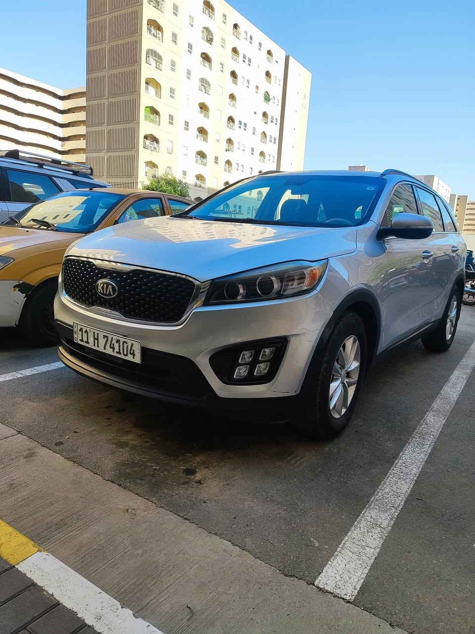 السلام عليكم ورحمة الله وبركاتة كيا سورنتو
موديل 2017 السيارة نضيفة ومال جناي وارد امريكي الحادث جدا بسيط بارد في الجاملغ الخلفي وهنا صبغ باب عكس السايق فقط والسونار موجود صدر امامي خلفي جديد تايرات جدد محرك كير شواصي لغود كفالة المحرك 3500 ستة سلندر جي دي اي تبريد وتدفئة شغالات سبعة راكب ثلاث انضمة قيادة تحكم ستيرن نضام تزحلق شاشة صغيرة السيارة مابية جراد افحص وين ما تريد السعر 187 وبية مجال بسيط للاستفسار *********** مكاني بغداد مجمع بسماية السكني

