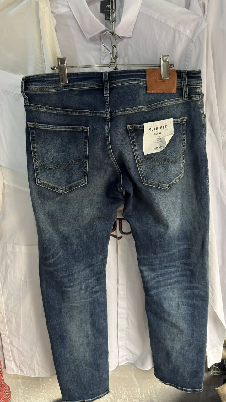 السلام عليكم
جاك اند جونز 
اصلي غير مستخدم بعده بالليبل 
قياس ٣٦ خامة ليگرا 
نظافة ١٠/١٠
السعر ٣٥ الف


**إذا كنت صاحب هذا الإعلان وتريد حذفه لأي سبب، رجاءا أرسل رسالة إلى الدعم الفني**