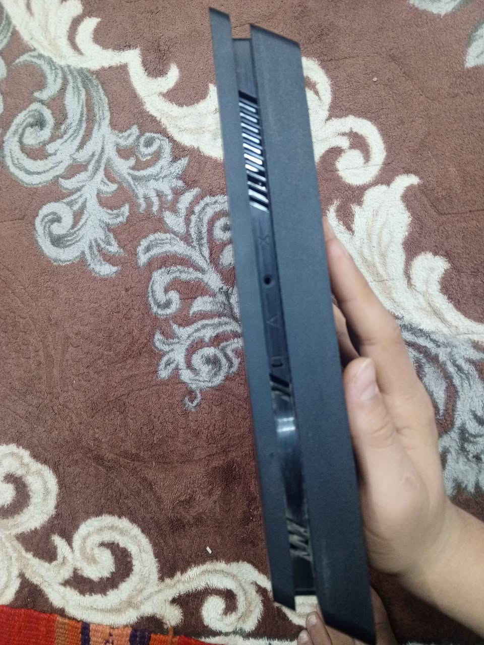 سلام عليكم عندي بلي فور سلم واحد تيره مع ملحقاته و 3 يدات كلهن اصلي مع ثلاث اقراص 1 ماين كرافت 2 جي تي اي 3 هورايزن مكاني بغداد ما عندي توصيل رقمي ***********6
‏لوك ستيكر ما مفتوح ولا داخل صيانه الجهاز مكفول كفاله عامه تجي تفحص وتشوف اي خلل ما بي سعر 250 فقل جهاز استعمالي فقط
