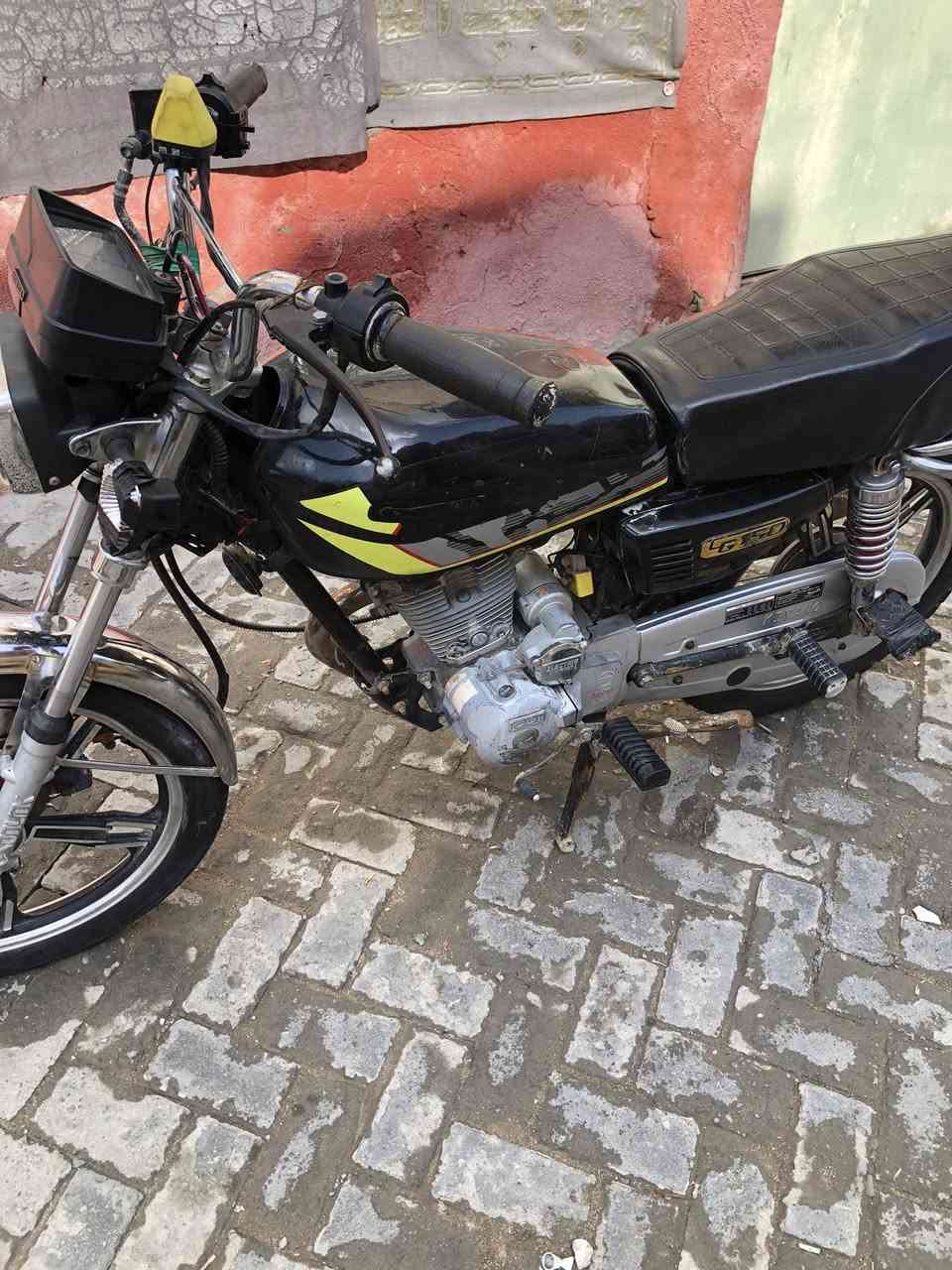 السلام عليكم ايراني للبيع موديل 22.  عنوان بلعوره سعر 500 \\***********
