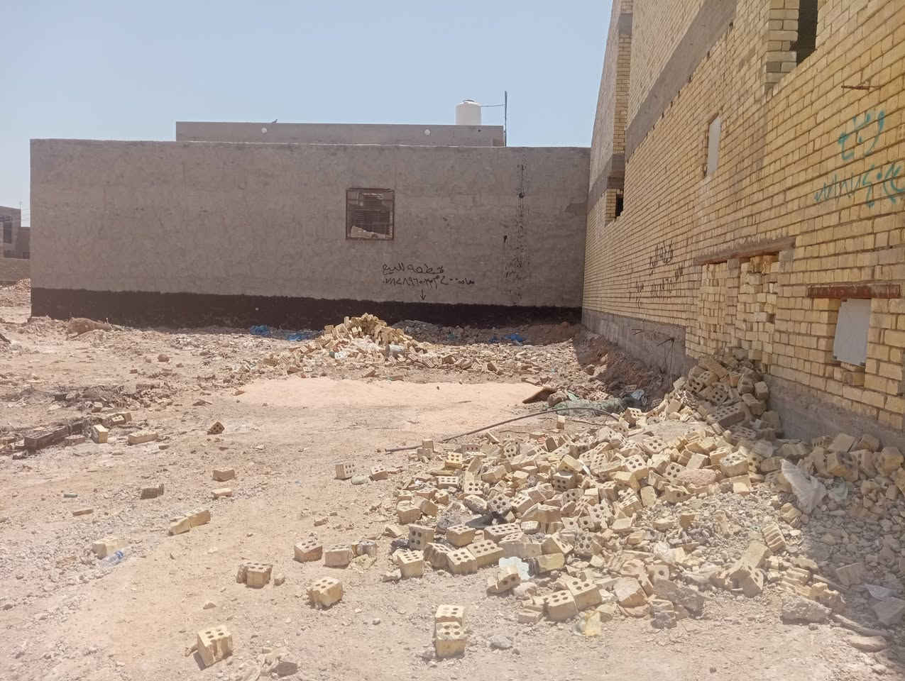 يوجد قطعة طابو صرف
المساحة 200متر 
شارع 80 محيزم 4 حي القضاة 
تبعد عن شارع 80 
تقريبا 220متر 
قطعة مقابيله شارع ونزلتها عدلة 
المنطقه مجاري وسبيس بقة بس تبليط 
للاستفسار مراجعة مكتب الشارقة للعقار مقابل مسجد الرحمن الاتصال اوعبر المراسلة ***********
