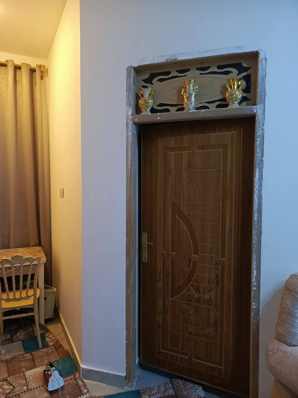 #فرصة_مميزه_للبيع 🏡 

 – منزل حديث في حي الباقر
📍 الموقع: حي الباقر
📐 المساحة: 200 متر مربع
🏗️ سنة البناء: 2022
✨ تفاصيل المنزل:
طابقين بتصميم مريح وحديث
4 غرف نوم
صالتين (في الطابق الأول والثاني)
استقبال عدد 2 (في الطابق الأول والثاني)
مطبخين (واحد بكل طابق)
3 حمامات (داخلي وخارجي + حمام في الطابق الثاني)
درج داخلي وخارجي
🌿 مميزات إضافية:
طارمة وحديقة جميلة
مناور عدد 2 للإنارة والتهوية الطبيعية
موقع هادئ ومناسب للعائلة
💰 مطلوب اسكان 54 مليون

📞 للاستفسار ***********

#مكتب_الأمين_للعقار
