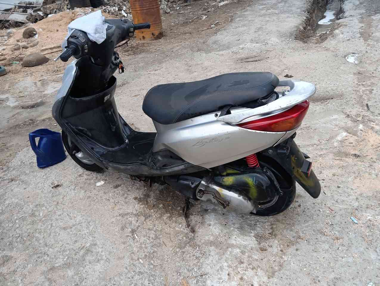 السلام عليكم بريز ماشيه ٩٠٠٠ نازله رمبه قبل شهر اريد مراوس بشاينك 
السعر ٦٥٠ مكاني البياع


**إذا كنت صاحب هذا الإعلان وتريد حذفه لأي سبب، رجاءا أرسل رسالة إلى الدعم الفني**