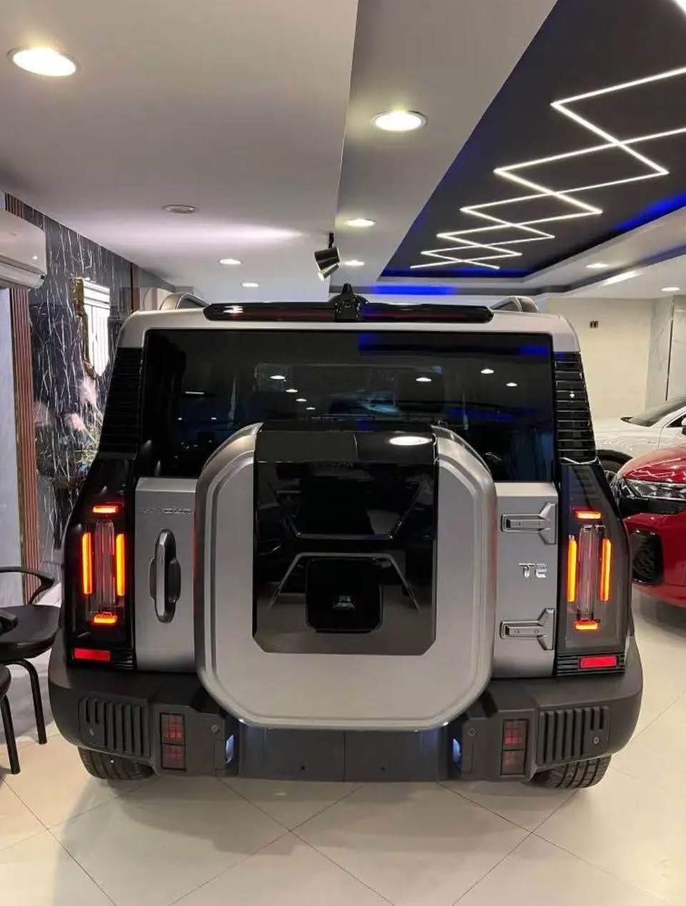 Jetour T2
شبيهة رانج روڤر ديفيندر💪
استلم عربيتك فوري 🔥
وبأقل سعر 
من الليثى اوتو جروب 🚀🔥 
استلم عربيتك الجديده دلوقتي باقل مقدم واطول فتره سداد 🔥🔥🔥🔥🔥🚨🚨🚨

اقل مقدم 🛑 
اطول فتره سداد 🛑 
متاح جميع الالوان 🛑 
استلام فوري 🛑 
ومتنساش تسأل على الكاش باك
وعروض شركه الليثى اوتو جروب 

للتواصل والتفاصيل 
01064084502
Ahmed Magdy


**إذا كنت صاحب هذا الإعلان وتريد حذفه لأي سبب، رجاءا أرسل رسالة إلى الدعم الفني**