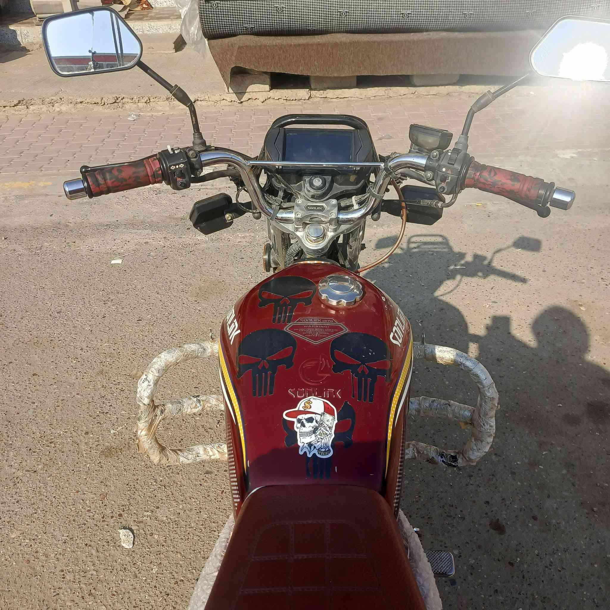 السلام عليكم دراجة سولنك للبيع موديل 2024 محدث 2025 دراجة حلوه ونضيفه ما محطوط عليها سبانه مكان تكريت شارع الطباء السعر 675 وبيهأ محال حك جيتك اتصال رقم الواتس *********** وحياك الله
