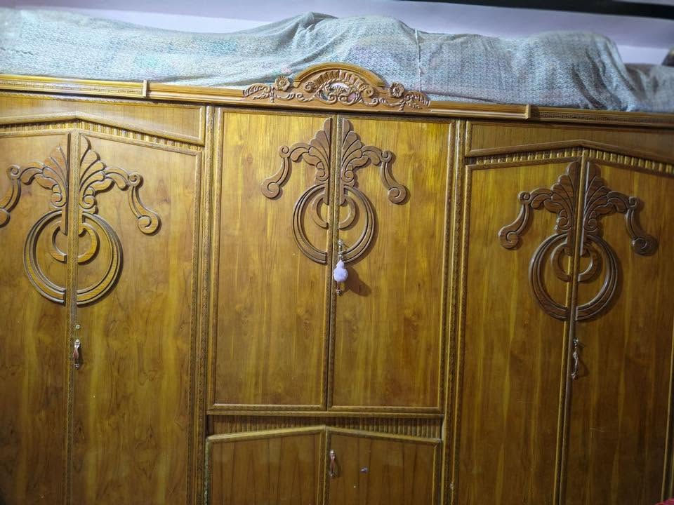 السلام عليكم 
غرفه تسكام مستعمله للبيع كلش نضيفه احلا من الصوره    

الرقم :  ***********
