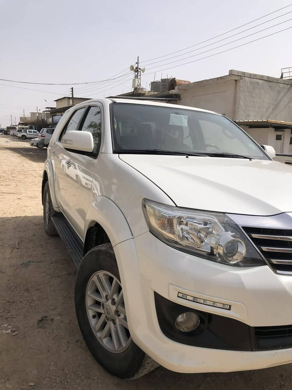 تیۆتا فۆرجینەر بۆ فرۆشتن ٢٠١٥ دەعامی بۆ دەعامی  تەنها دوو شوینی بچوکی کارتە گیرو مەکینە بەشەرت نەکرایتەوە ١٣٠هەزار ڕۆشتووە چوار تایەی نوی لە ژیرە تەقەو ڕەقەی نیە بئ مەسرەفە سەنەوی و ژینگەی نوێیە تا ٢٠٢٧ سعر ٢٢٥ و معامەلەکی تێدایە ژ٠م( ***********)
