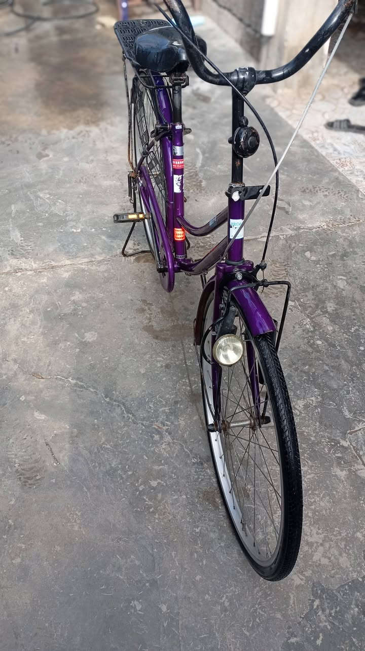 بايسكل للبيع مكان ديالى بعقوبة تقاطع الساده السعر ٨٥ حجم٢٦
 ٨٢٦٦ ٠٧٧١٦٥٦
