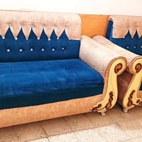 طقم ٥ قطع • ٣ قنفات • ٢ كراسي