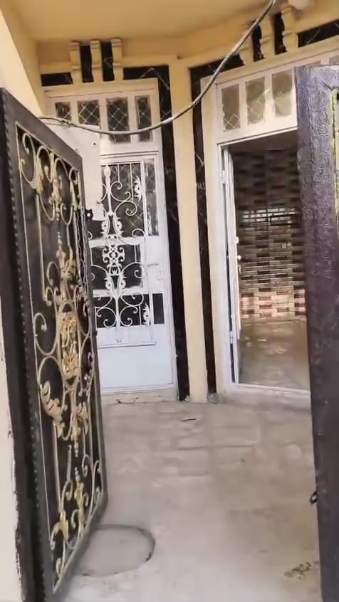 دار لبيع المساحة 100 طابوك طابقين تبليط مجاري بيت كامل امكمل الزعفرانية نهايت الربع شوارع خلف مول كرارة الفرع الثامن السفسار الرقم ***********
