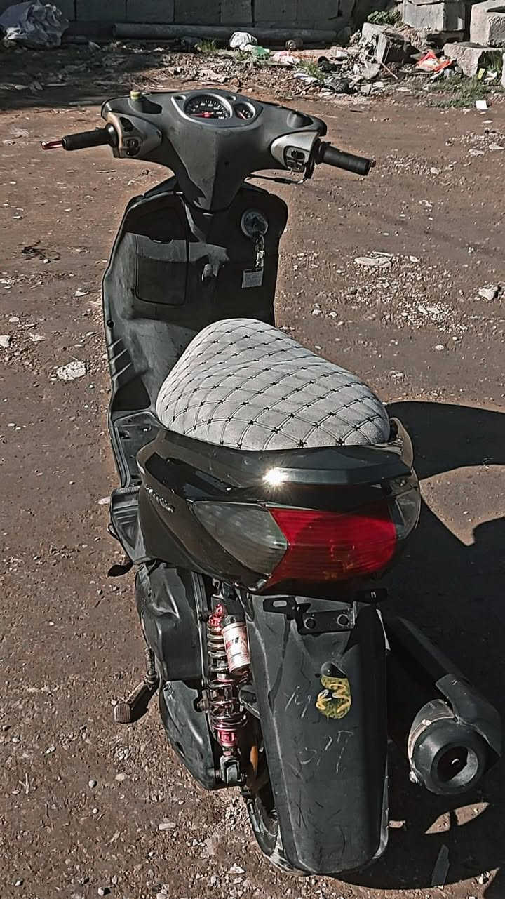 سكنس لبيع بسعر ٥٥٠ وبيه مجال بسيط
هذا ***********
