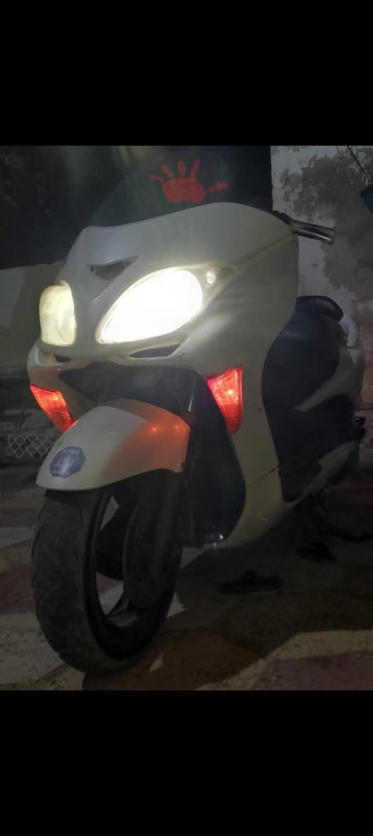 دراجة فورزه صفر ثمانية عمية نضيفه بسعر 550 الشراي يتصل ***********
