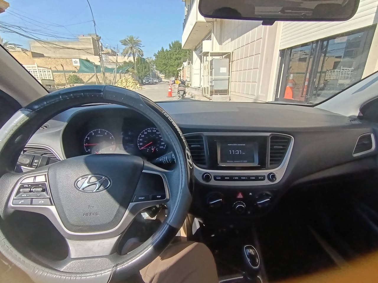 السلام عليكم اكسنت للبيع وارد مكينه 1600 دوش ماشيه 64 الف موديل 2020 العنوان الكوت السعر الاتصال ع ***********
