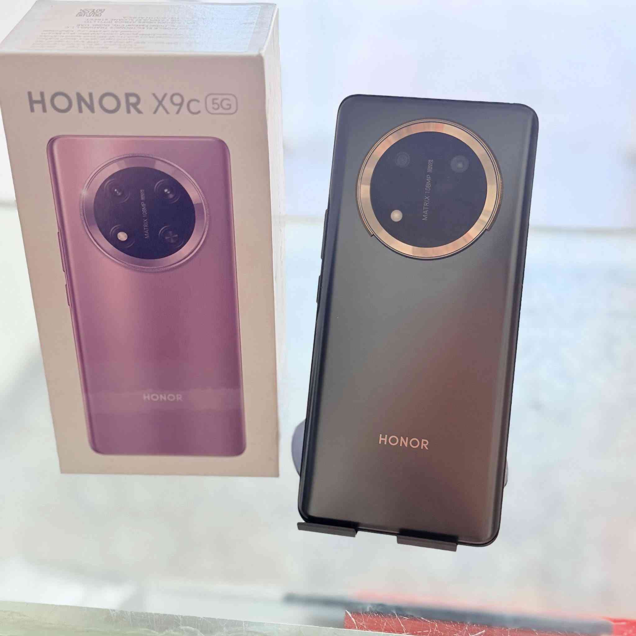 سلام عليكم هونر x9c G5 ذاكرة 256 جيجابايت عشوائية 12 بطارية🔋 6000 الجهاز نضافة 95‎%‎ رقم هاتف *********** مكاني بغداد الحسينية توصيل 🚚 جميع المحافظات ايشي تردون كفرات لواسق صيانة قطع غيار كلشي موجود
