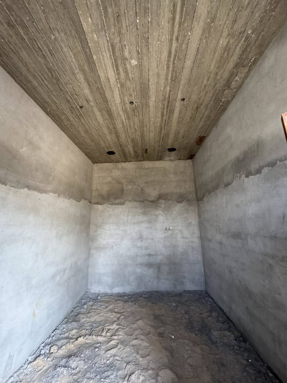 سلام عليكم بيت البيع مساحه 90 متر موقع لبيت بصره شط العرب زين عابدين نعيسه   شغل شخصي وشغل كله موثق الافتفسار اكثر اتصل ***********
