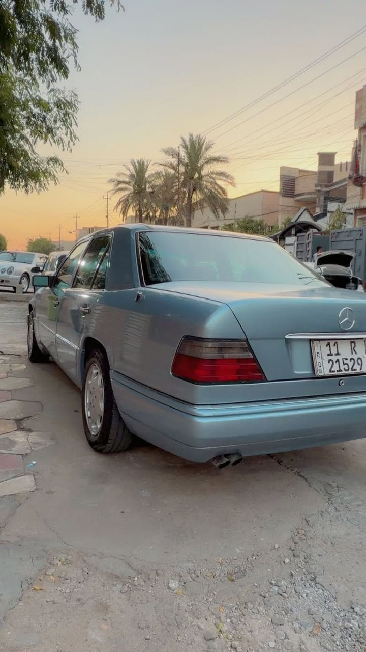 السلام عليكم
للبيع مرسيدس دب بيبي شبح 
موديل 1991
مكينه 300
داخل حبري مال 95
كشنات كهرباء
جام كهرباء
سلايت 
تبريد ثلج 
بغداد ثاني يوم احولك
السعر 78 ورقه وبيهة مجال 
مصبوغه عام جماليه
***********
مكان السياره بغداد الشعب او شيخ عمر
