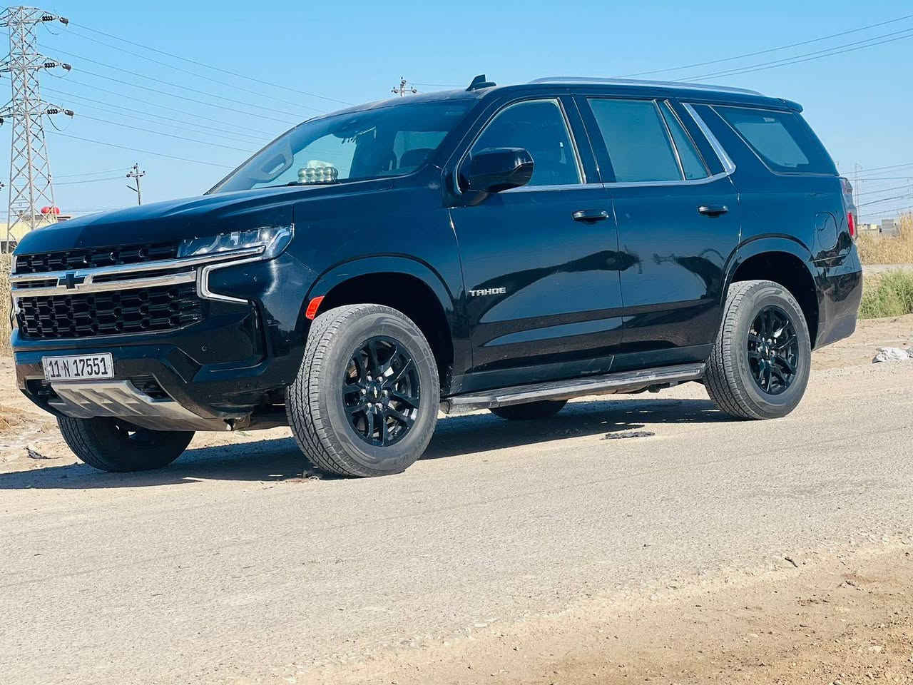 السلام عليكم للبيع تاهو موديل 2023
مواصفات LS معروفه السيارة خليجي  بيه صبغ جاملغ الخلفي والباب الخلفي صبغ فقط اثر شخوط وجنطه بيه بارد مكدار شبر فقط 
ماشيه 90
بجم برايمر بلاد  
كشنات كهرباء 
نقطة عمياء 
رادار امامي + جانبي 
كامرة خلفية 
هندبريك بصمه 
مانع انزلاق 
اطفاء وتشغيل ذاتي 
تشغيل عن بعد 
حساس امامي خلفي 
نضام سحب مقطورة 
شاشة لمس 
اربع ابواب بصمة
لد نهاري 
تخم تاير جديد 
سيارة جديدة مال بيت بسمي رقم جديد وهزه جديده ورقم بغداد تحويل ثاني يوم السعر ب410وبيه مجال 
للاستفسار ‏‪‏‪ 0772 484 5329
