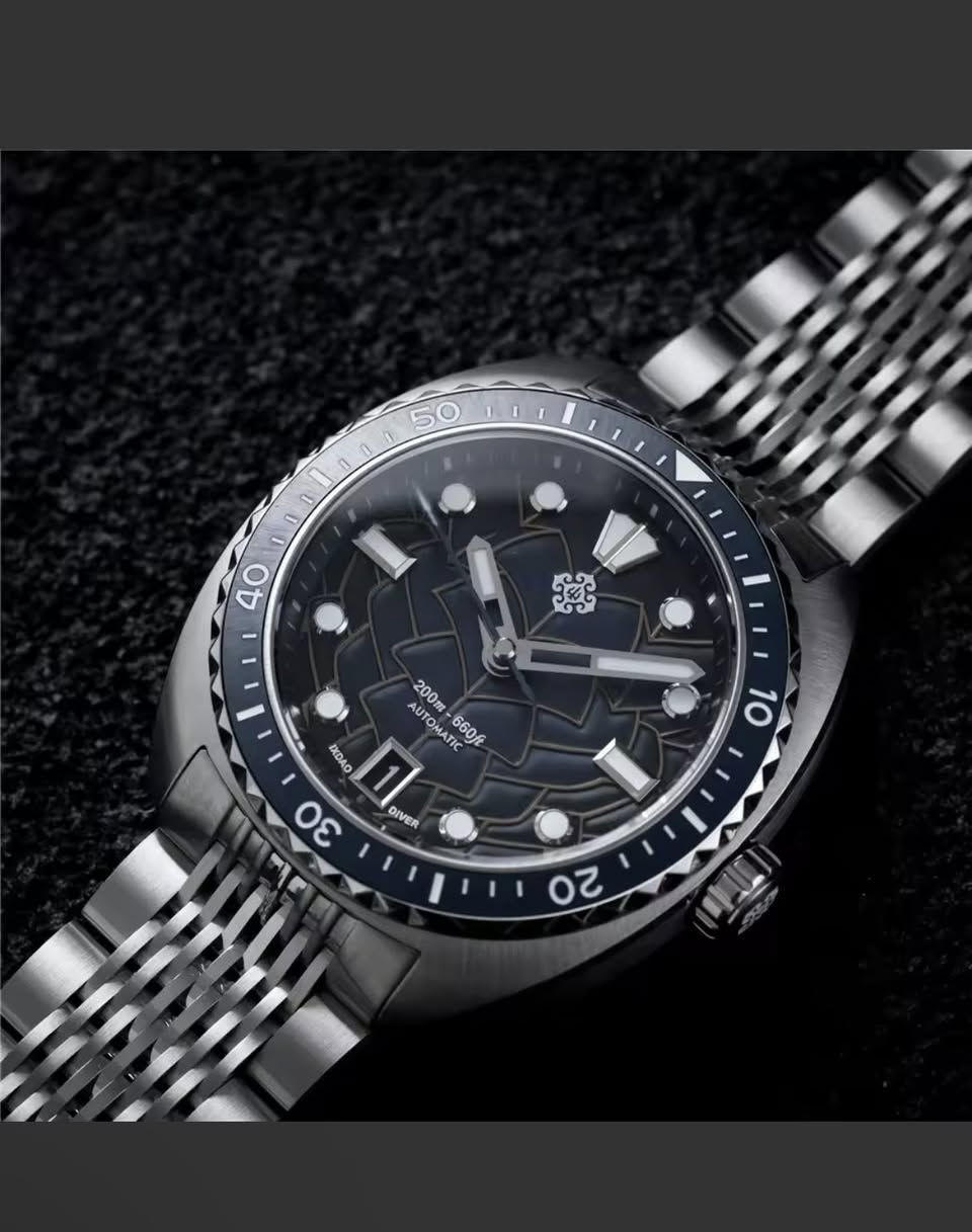 ساعه امزون اصلي جام زفير رنك سيراميك مكينه سيكو ياباني قمه الروعه اعلى سعر ابيه وبلعافيه اخوان لاتكسر بالسعر وبعدين تكلي ليش بعته انطي سعره واخذه بالعافيه


**إذا كنت صاحب هذا الإعلان وتريد حذفه لأي سبب، رجاءا أرسل رسالة إلى الدعم الفني**