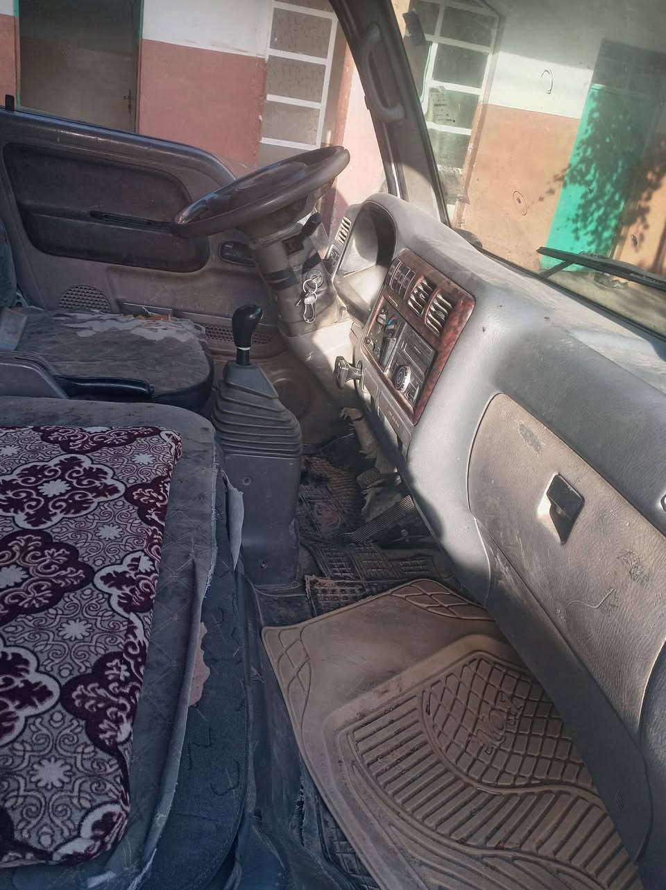 كيا بزون للبيع تفصيل اتصل على الرقم ***********
