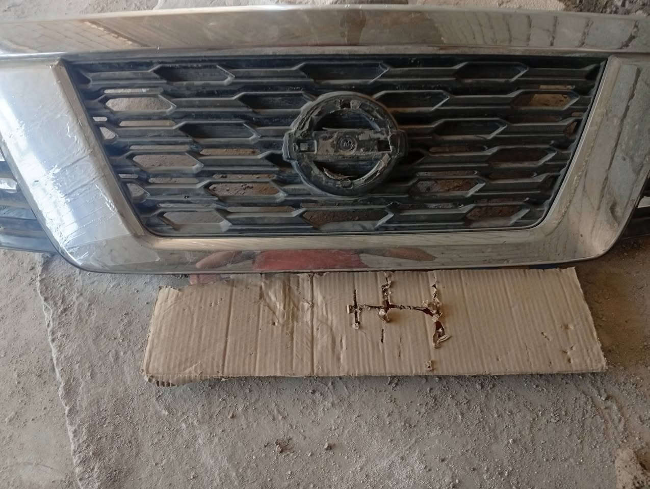 شباك نيسان للبيع سعره 40 نص عمر مكان بابل ***********
