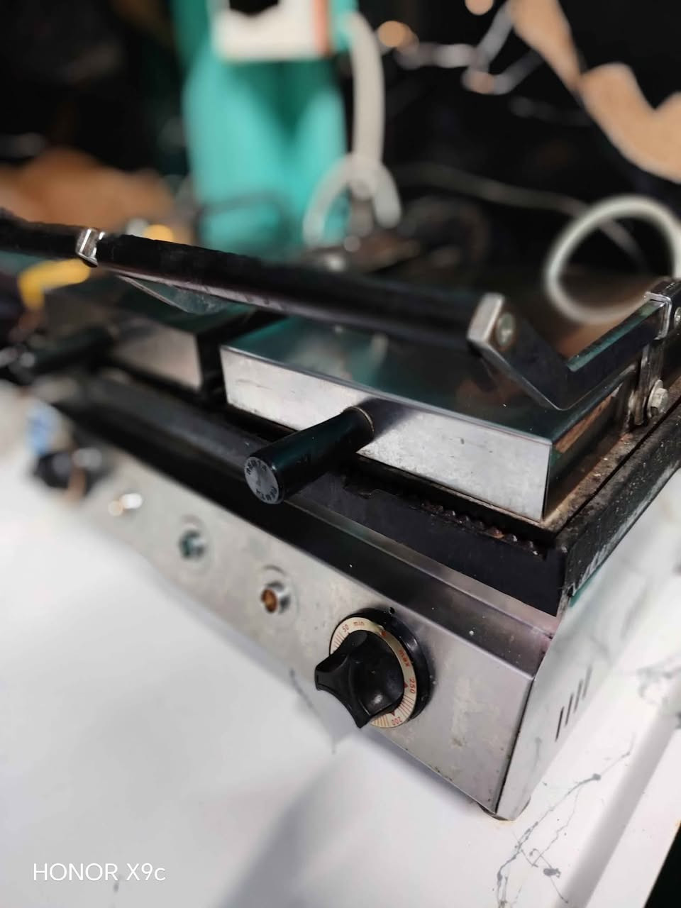 كابسة صاج وبركر كهربائية ماركة remta ماركة تركية تشتغل كامل ما بيه نقص تفيد أصحاب المطاعم والبيوت أربيل, العراق


**إذا كنت صاحب هذا الإعلان وتريد حذفه لأي سبب، رجاءا أرسل رسالة إلى الدعم الفني**