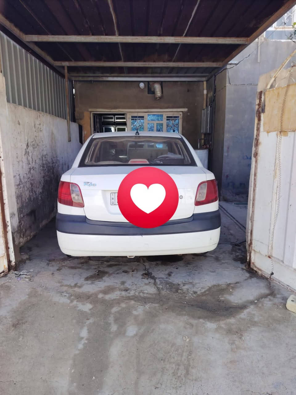 السلام عليكم سياره ريوو موديل 2009 سياره حلوه بس المكينه تبخر مكاني بابل سعرها 85تايرات جدد نضيفه السياره  رقمي ***********
