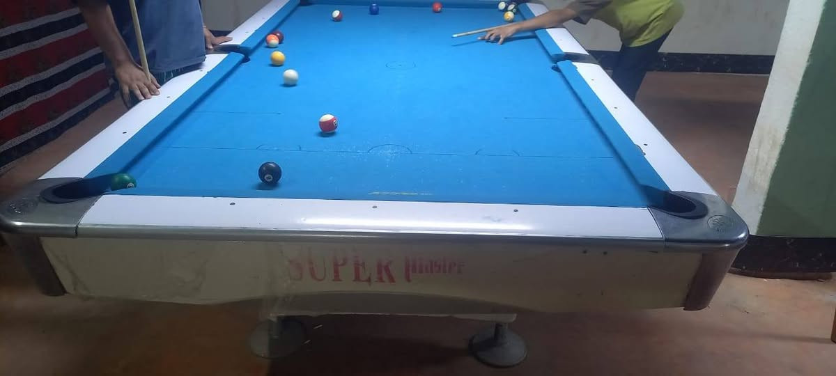السلام عليكم ميز للبيع سوبر ماستر
بغداد جسر ديالى
***********

