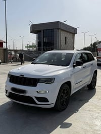 جيب شيروكي فئة :./S اعله موصفات بجيب ام الرادار 📍🤍 الموديل : 2021 .(خل...