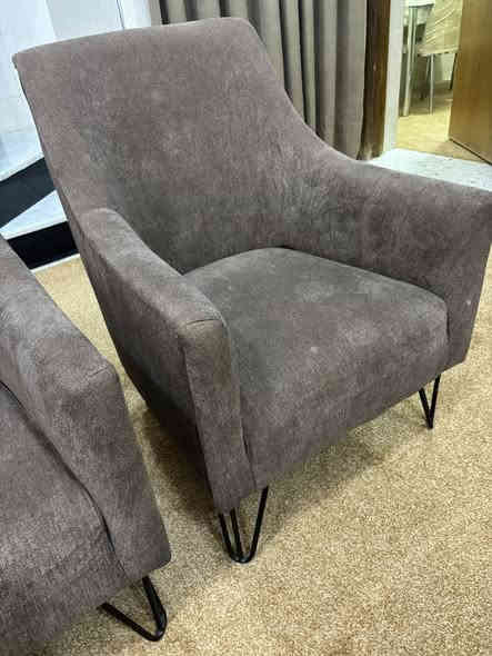 قنفات شغل تركي درجة اولى من شركة البرونز  نظافة 98‎%‎ للعلم تم شراءه 875 الف ومعروض للبيع 490 الف للتواصل ***********
