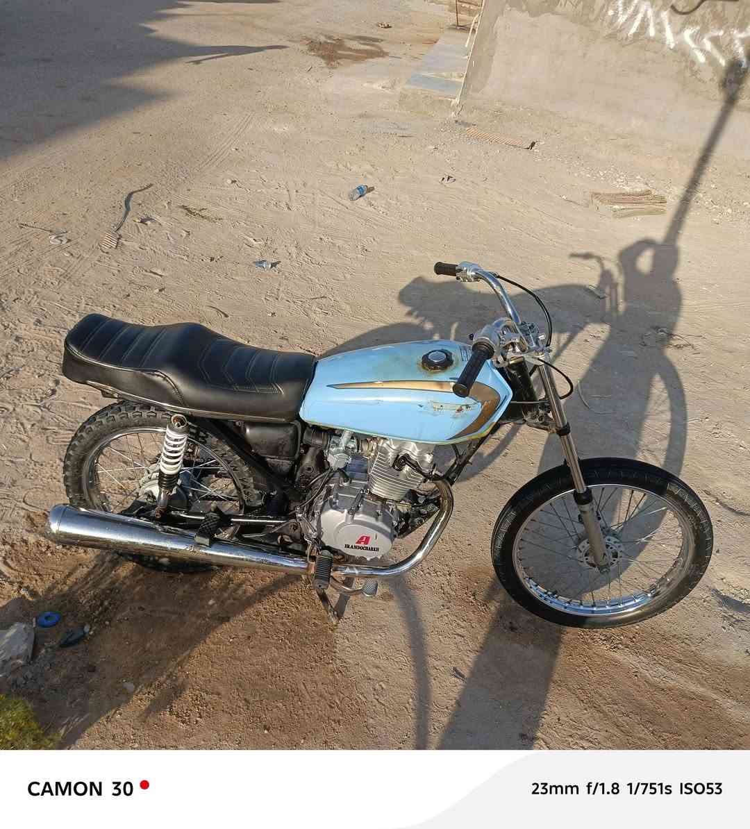 سلام عليكم  دراجه البيع كلك دارجه شلعه ومعدل دراجه عيزله ترتيب بسيط السعر 300 بيه مجال العنوان النجف حي ميسان قرب سكلة الكرعاوي  ***********بس شراي براسل
