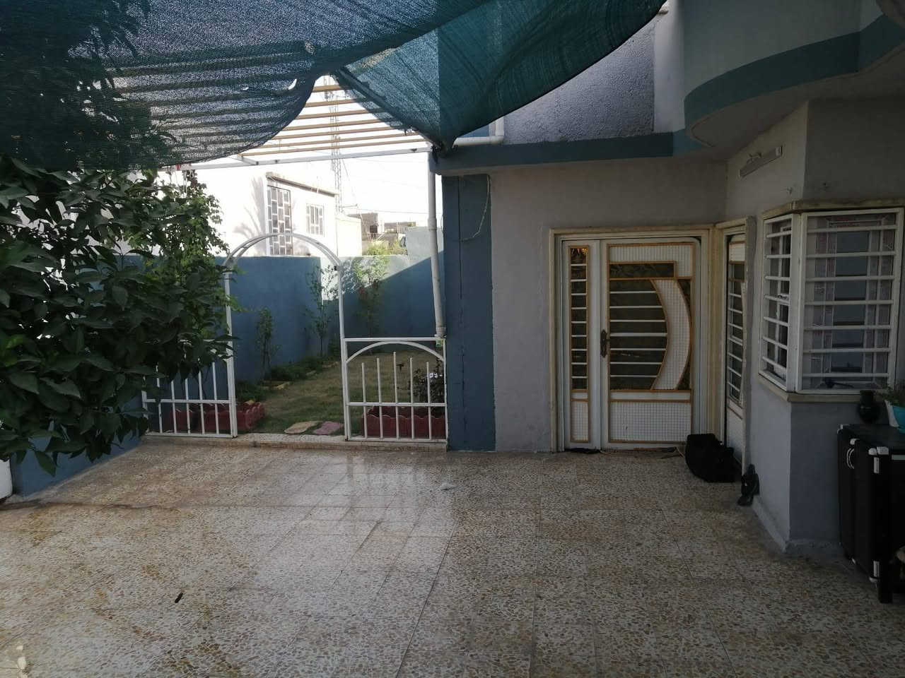 � دار- للبيع – فرصة لا تعوّض! 🏡
📍 الموقع: الموصل – [حي-البناء الجاهزه]
⚡قرب-تيم-مارت
📐 المساحة:[-125متر واجهة-8-ركن
🛏️ عدد الغرف: [3-غرف نوم]
🛁 عدد الحمامات: [2- حمام ]
🍽️ مطبخ + صالة + كراج + سطح 

✨ المميزات:
✅ موقع حيوي وقريب من الخدمات
✅ بناء مرتب وتشطيب راقي
✅ مدخل مستقل
✅ صنف-اللعقار-سند-طابو-زهور-بسم-شرعي
✨علق-بتم-ويصلك-سعر 
💸 السعر: [ يُذكر عند التواصل / او الاتصال ]

📞 للاستفسار والمعاينة اتصلوا بنا على الأرقام التالية:
***********

***********

#عروض #مكتب #الحارث #الحديث #التجارة #العقار #نستقبل #كافة #العروضات #العقارية #في #احياء #الموصل #بيوت #ارضي #هيكل #عمارت #تجاريه
