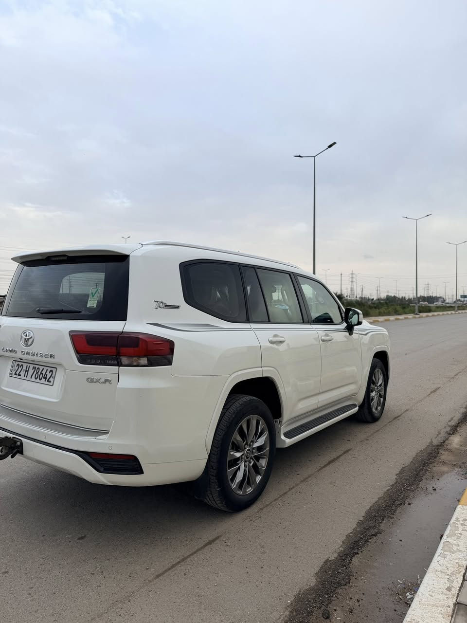 للبيع لاندكروز 2022 ✅
‎ ✅ماشية 60 فقط 
 فول فول مواصفات 
كتاب تضليل بيها80%‎
 مكفوله كفاله عامه  من كلشي السياره مكفوله من الرصعه وحته الشخط على وضع الشركه
                  
فول مواصفات
  
‎المواصفات
‎•ابل كار بلي و اندرويد اوتو
‎•فتحة سقف
‎•صندوق كهرباء
‎•7 راكب
‎•شاحن لاسلكي
‎•اوتو هولد
‎•
‎•التحذير من مغادره المسار والمساعده في الحفاظ على المسار
‎السياره دفع رباعي كاملة الحجم.
‎•بريك بصمة
3شاشات  
‎•مراقبة ضغط الاطارات
‎•3 اوضاع للقيادة
‎•مثبت سرعة
‎•ثلاجة
‎•حساسات امامي خلفي
عتبات أبواب أمامية وخلفية مضيئة 
‎•مقاعد كهرباء
‎وبعد السياره بيهة هوايه مواصفات 
‎السياره مكفوله كفاله عامة
محرك 4000 تنفس طبيعي ✅ 
رقم ربيل تحويل مباشر
اتصال 
***********
***********
واتس اب
السعر ٦٦٨ ورقة
مكان واسطالصويرة
